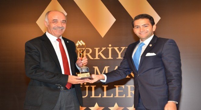 Yücelik'e yaşam boyu başarı ödülü