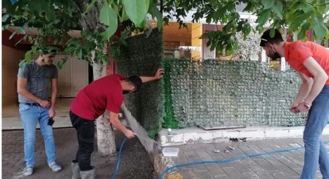 Yılanı çıkarmak için yapmadıkları kalmadı