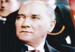 Türkiye büyük önderini anıyor