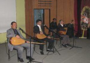 AŞIKLAR GECESİNDE MİLLİ SES