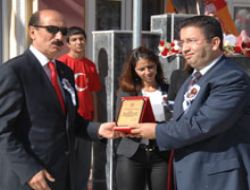 Kadıköy'de plaket skandalı