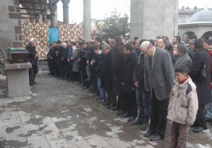 Binici gözyaşlarıyla uğurlandı