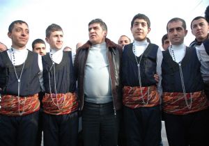 Erkal'e coşkulu karşılama