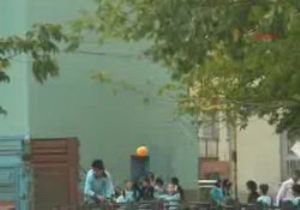 Öğrenciler, Masa ve Sıra Taşıdı