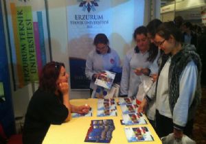 Gençler ETÜ stantında buluştu