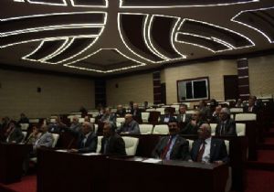 Mecliste vebal tartışması