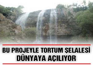 Tortum Şelalesi Sürekli Akıyor