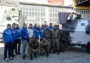 Erzurumsporlu oyunculardan Mehmetçik Hatırası