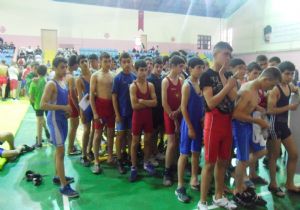 Güreş şampiyonasına rekor katılım