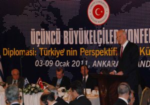 Papandreu şaşırttı...