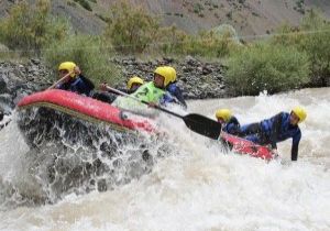 HES, RAFTİNGÇİLERİ TORTUM'A TAŞIDI