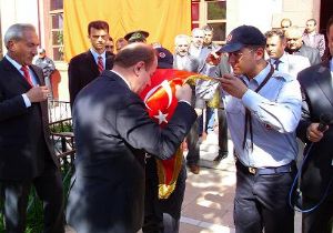 SEVGİ BAYRAĞI'NI UĞURLADIK