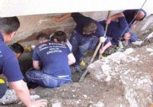 Kazdığı temelin altında kaldı