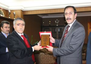 Taşkesenli Vakfı övgü topluyor