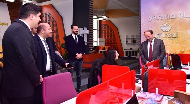 Çakmak'tan ETÜ TEKNOFEST takımlarına destek