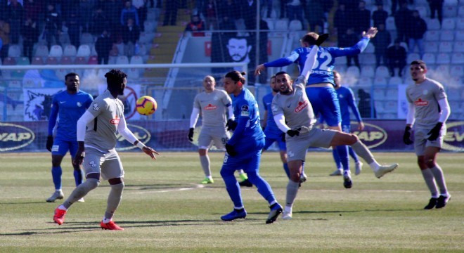 Özgür Yankaya'ya tepki yağıyor