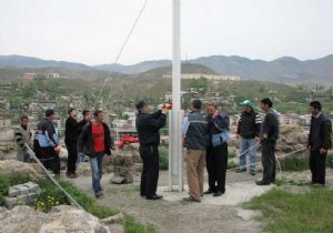 RÜZGAR ÇELİK HALATI KOPARDI