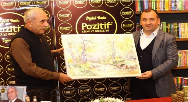 Şair ve Yazar Genç Erzurum'da imza gününe katıldı