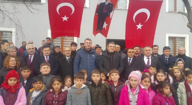 Şenkaya'da, DAP Semt Kütüphanesi açıldı