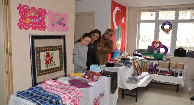Şenkaya'da eğitime destek kermesi