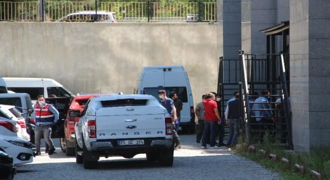 Şenkaya'da yakalanan 2 terörist adliyeye sevk edildi