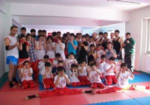 Kickboks'ta Şahin damgası