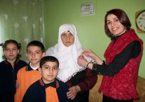 ŞEHİT ANNELERİNE ANLAMLI ZİYARET