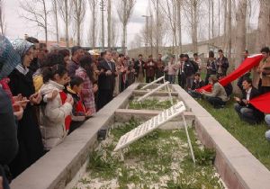 ŞEHİTLERİMİZİ ANDIK