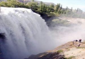 ŞELALE BÜYÜLÜYOR