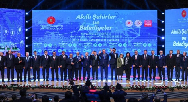 ‘Aşk ile Millete hizmet etmenin derdindeyiz'