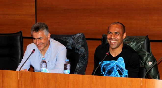 ‘Erzurum soğuk bir şehir ama insanları çok sıcak'